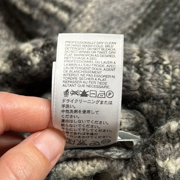 The North Face A5 Wool Turtleneck Wool Black Gray Sweater Size Medium - Picture 9 of 9